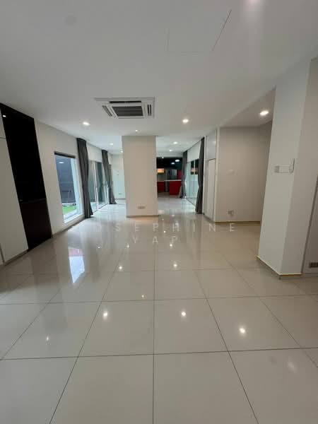Goldhill Gardens, Goldhill Avenue, 5 Bedrooms, 4,510 sqft, Semi-Detached House For Rent, by Josephine Yap, 500037907 - Living Room - PropertyGuru.com.sg