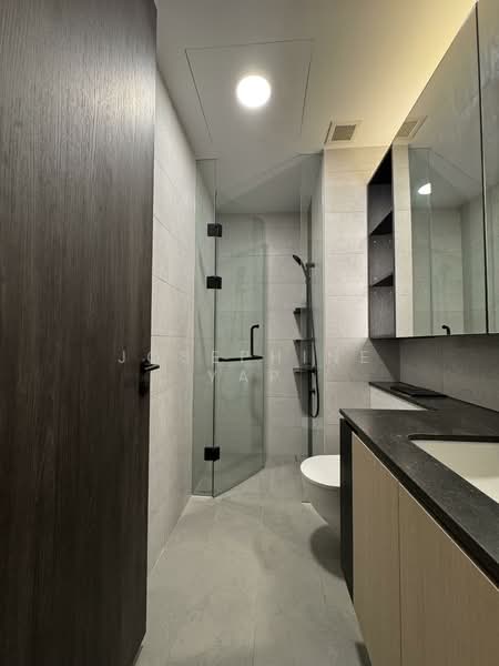 Jervois Mansion, 4 Jervois Close, 5 Bedrooms, 1,808 sqft, Condominium For Rent, by Josephine Yap, 500037952 - Bathroom - PropertyGuru.com.sg