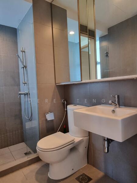 Domain 21 Condominium For Sale at S$ 1,930,000 | PropertyGuru Singapore - Bathroom