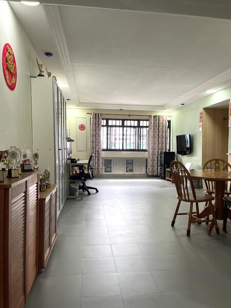 For Sale - 779 Woodlands Crescent