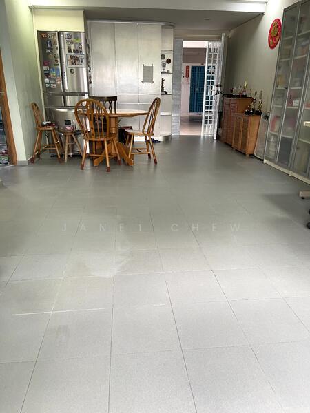 For Sale - 779 Woodlands Crescent