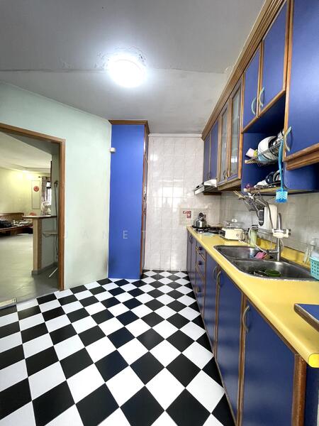 For Sale - 779 Woodlands Crescent