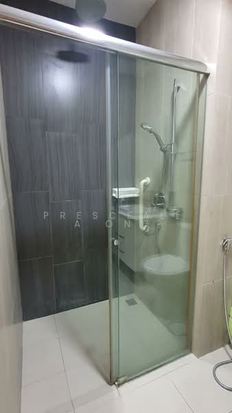 The Hillford, 178 Jln Jurong Kechil, 1 Bedroom, 380 sqft, Condominium For Rent, by Prescealla Ong, 500038001 - Bathroom - PropertyGuru.com.sg