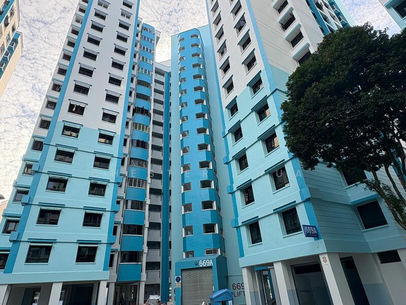 669A Jurong West Street 64 HDB Flat For Sale at S$ 780,000 | PropertyGuru Singapore - Exterior
