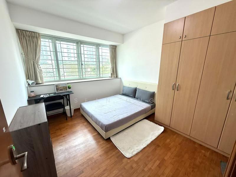 Queens, 10 Stirling Road, Alexandra / Commonwealth, Room Rental, 150 sqft, Condominium For Rent, by Sean Ong, 500038151 - Bedroom - PropertyGuru.com.sg