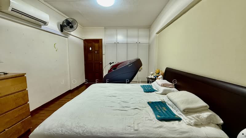 250 Tampines Street 21, 250 Tampines Street 21, 3 Bedrooms, 1,119 sqft, HDB Flat For Sale, by Josee Phang, 500038179 - Bedroom - PropertyGuru.com.sg