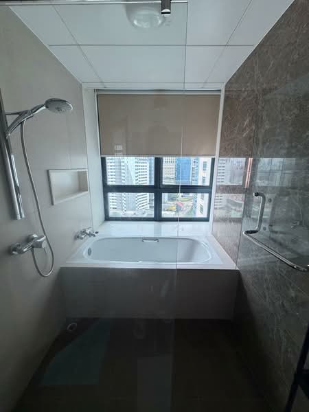 City Square Residences, 14 Kitchener Link, 2 Bedrooms, 872 sqft, Condominium For Rent, by Leon Hon, 500038234 - Bathroom - PropertyGuru.com.sg