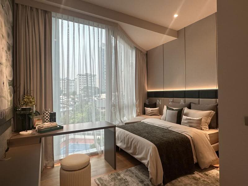 Cliveden at Grange, 100 Grange Road, Tanglin / Holland / Bukit Timah, 4 Bedrooms, 2,842 sqft, Condominium For Sale, by Joan Navenza Wiguna, 500038243 - PropertyGuru.com.sg