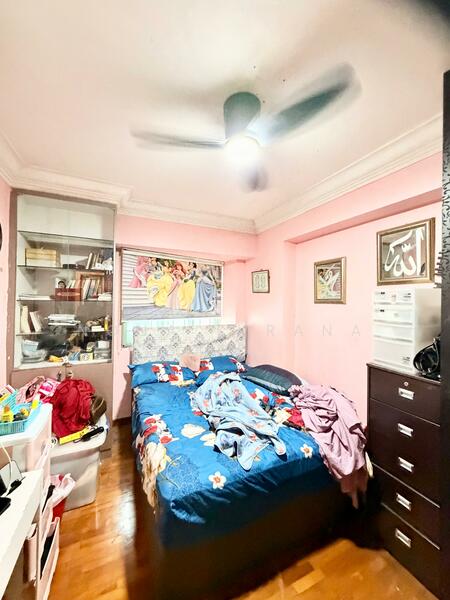 642A Punggol Drive HDB Flat For Sale at S$ 599,000 | PropertyGuru Singapore - Bedroom