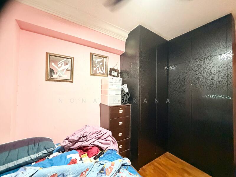 642A Punggol Drive HDB Flat For Sale at S$ 599,000 | PropertyGuru Singapore - Bedroom