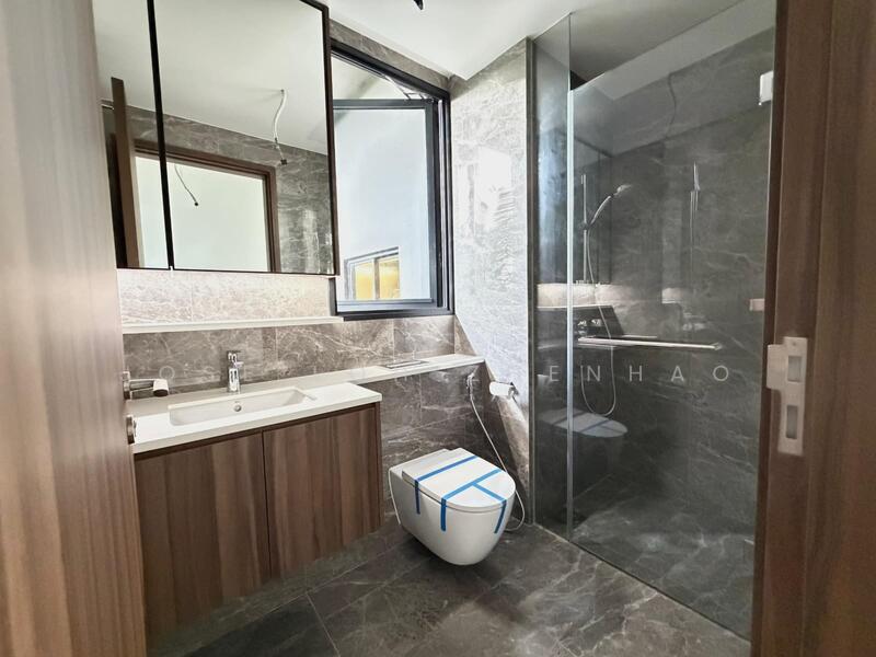 Lentor Modern, 3 Lentor Central, 3 Bedrooms, 969 sqft, Condominium For Sale, by Jose Loh Zhenhao, 500038514 - Bathroom - PropertyGuru.com.sg
