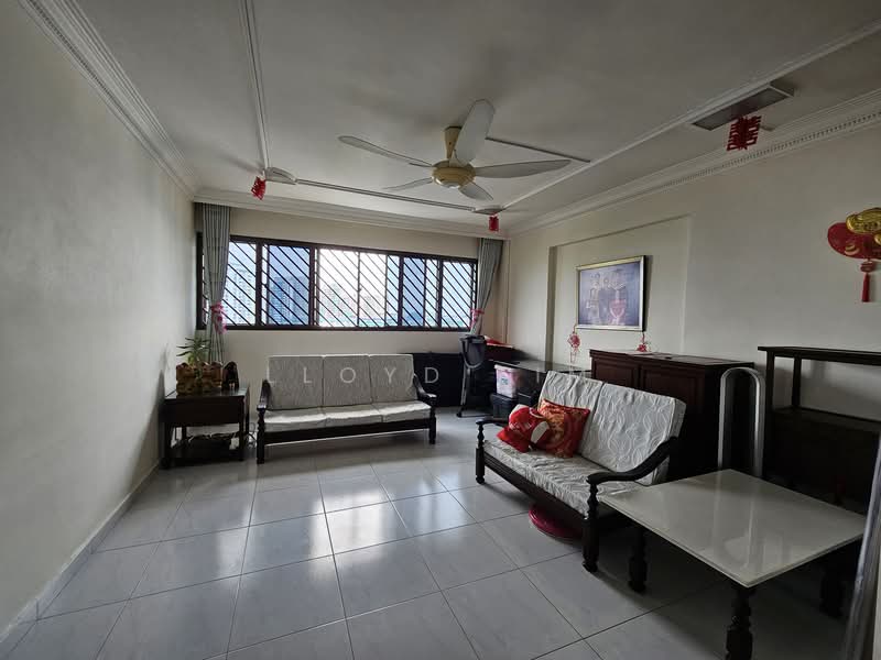 545 Ang Mo Kio Avenue 10 HDB Flat For Sale at S$ 778,000 | PropertyGuru Singapore - Living Room