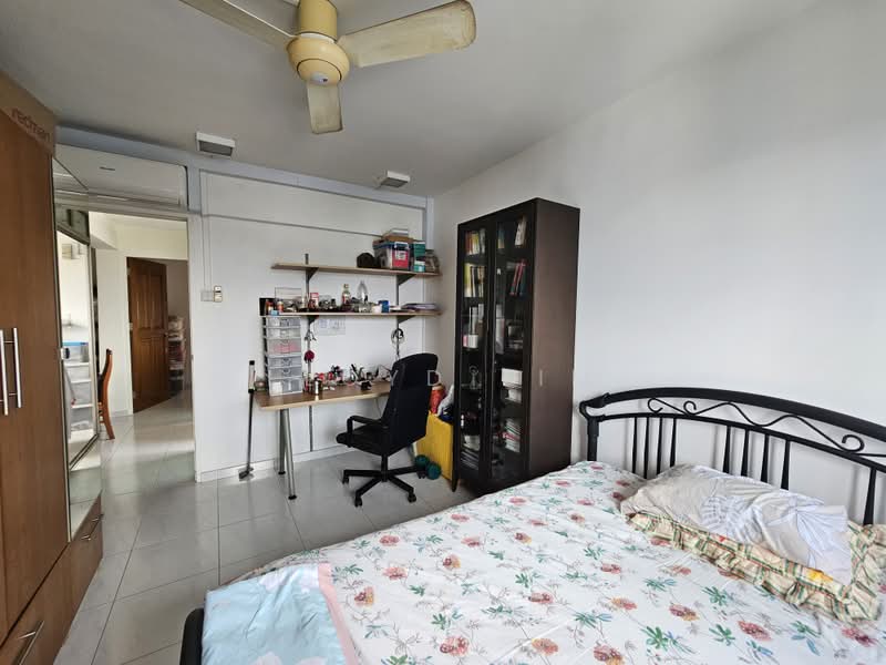 545 Ang Mo Kio Avenue 10, 545 Ang Mo Kio Avenue 10, 3 Bedrooms, 1,270 sqft, HDB Flat For Sale, by Lloyd Lim, 500038522 - Bedroom - PropertyGuru.com.sg