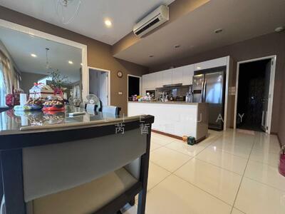 For Sale - ⭐️⭐️ LANDED7772@ 2.5STY Semi-Detached in Serangoon Garden