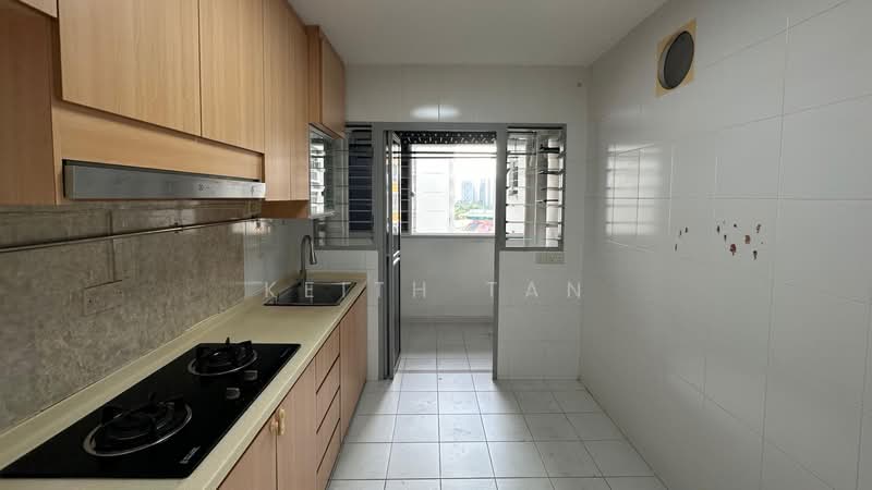 327C Anchorvale Road, 327C Anchorvale Road, 3 Bedrooms, 990 sqft, HDB Flat For Sale, by Keith Tan, 500038667 - Kitchen - PropertyGuru.com.sg
