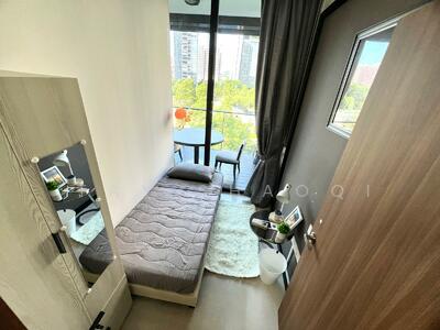 For Rent - The Crest