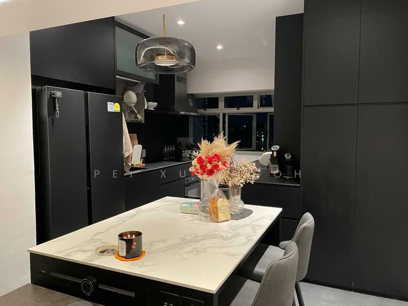 50 Strathmore Avenue HDB Flat For Sale at S$ 1,080,000 | PropertyGuru Singapore - Kitchen