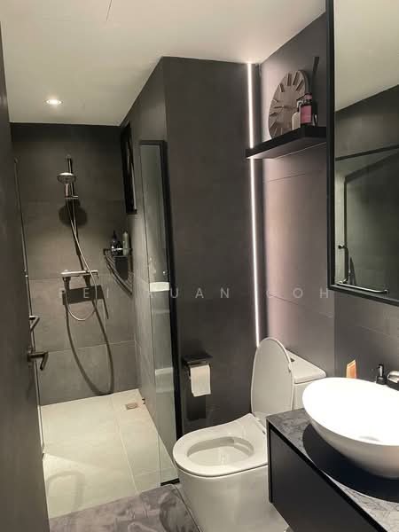 50 Strathmore Avenue HDB Flat For Sale at S$ 1,080,000 | PropertyGuru Singapore - Bathroom