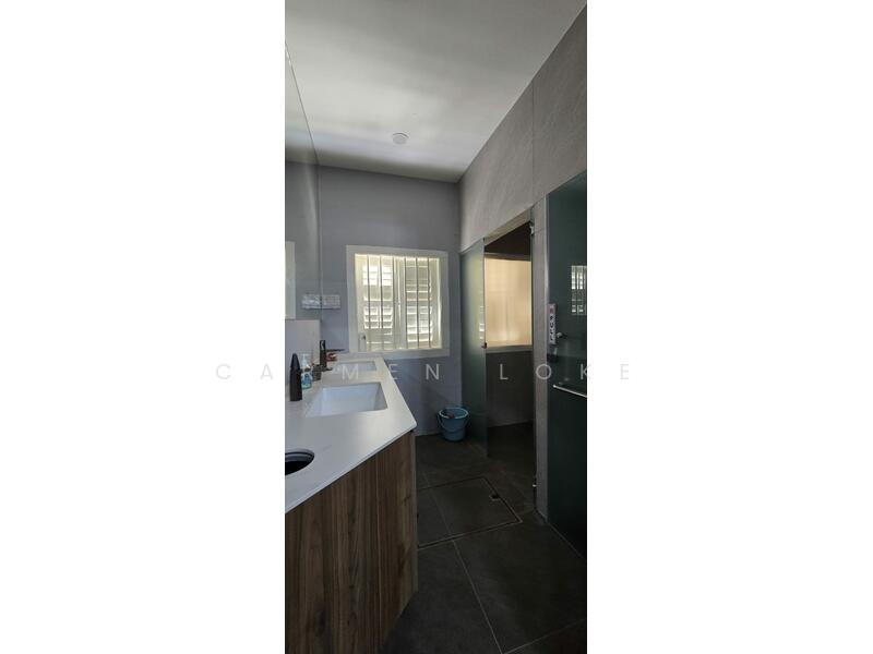 Tanjong Pagar Shop House, , 1,000 sqft, Shop / Shophouse For Sale, by Carmen Loke, 500038825 - Bathroom - CommercialGuru.com.sg