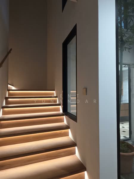 Holland Grove Drive New Semi Detached, Holland Grove Drive, 5 Bedrooms, 8,243 sqft, Semi-Detached House For Sale, by Kent YUNANDAR, 500038837 - Light & Stucco - PropertyGuru.com.sg