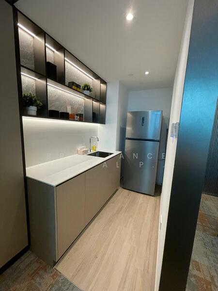 ARC 380, 380 Jalan Besar, 1,464 sqft, Office For Sale, by MJ ZHUO, 500038839 - Kitchen - CommercialGuru.com.sg