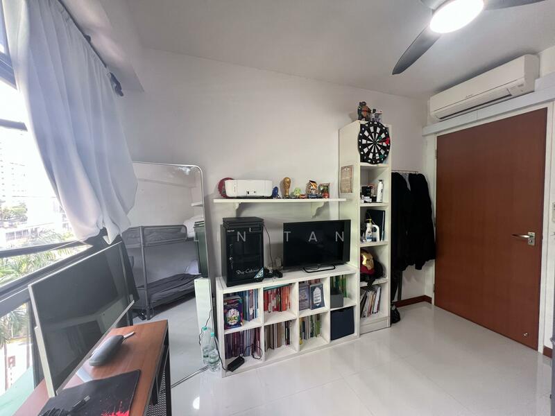 For Sale - 601B Tampines Avenue 9