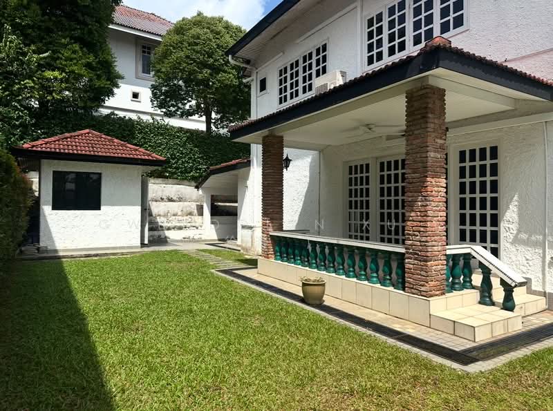 Old House Good Land Build Your Dream Home Bungalow House For Sale at S$ 25,000,000 | PropertyGuru Singapore - Exterior