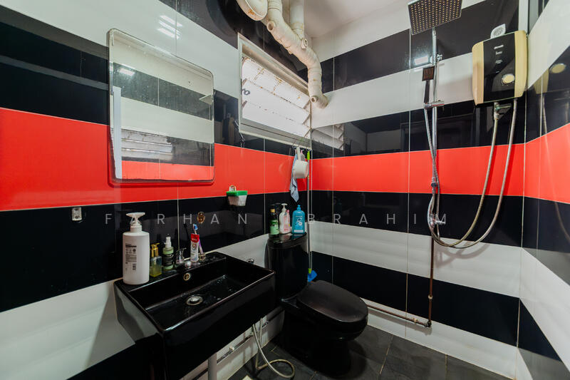 For Sale - 352 Tampines Street 33