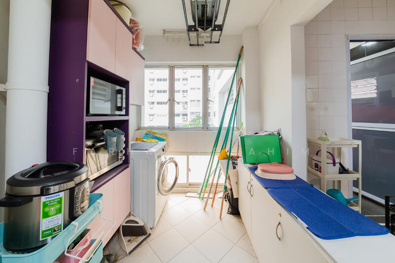 For Sale - 352 Tampines Street 33