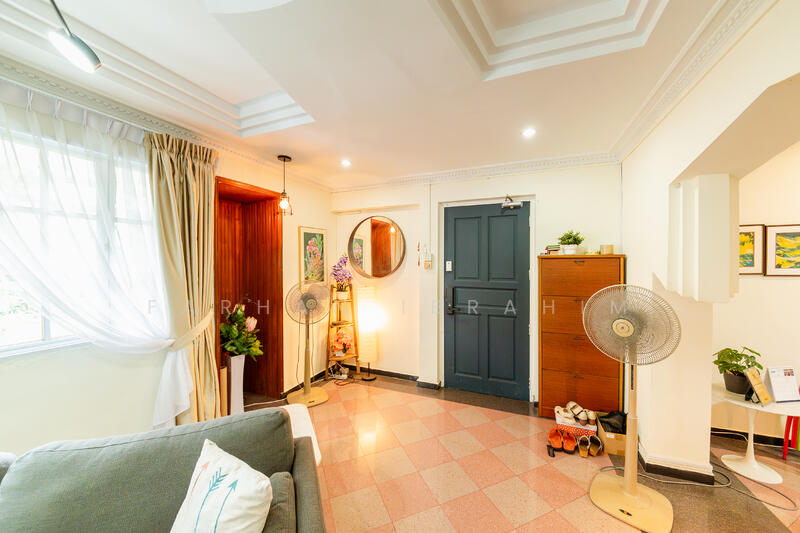 For Sale - 352 Tampines Street 33