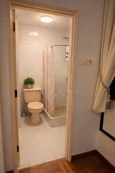 Marymount View, 11 Pemimpin Drive, Room Rental, 120 sqft, Condominium For Rent, by Joanne Tay, 500039171 - Bathroom - PropertyGuru.com.sg