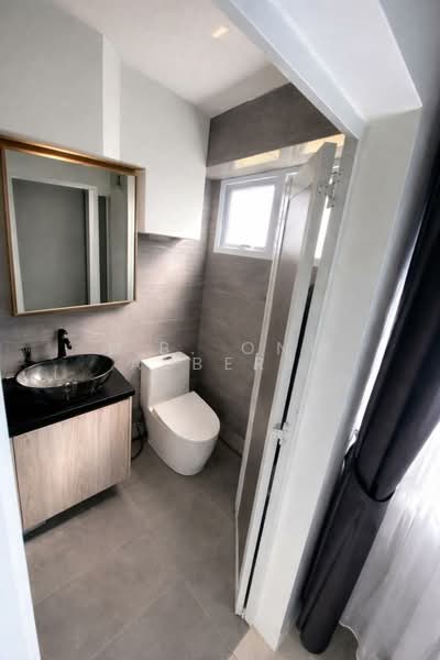 244 Kim Keat Link HDB Flat For Sale at S$ 860,000 | PropertyGuru Singapore - Bathroom