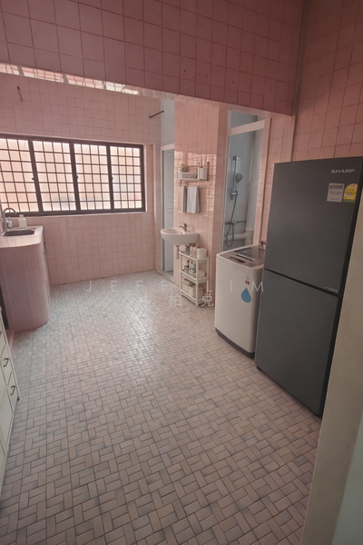 For Rent - 43 Holland Drive