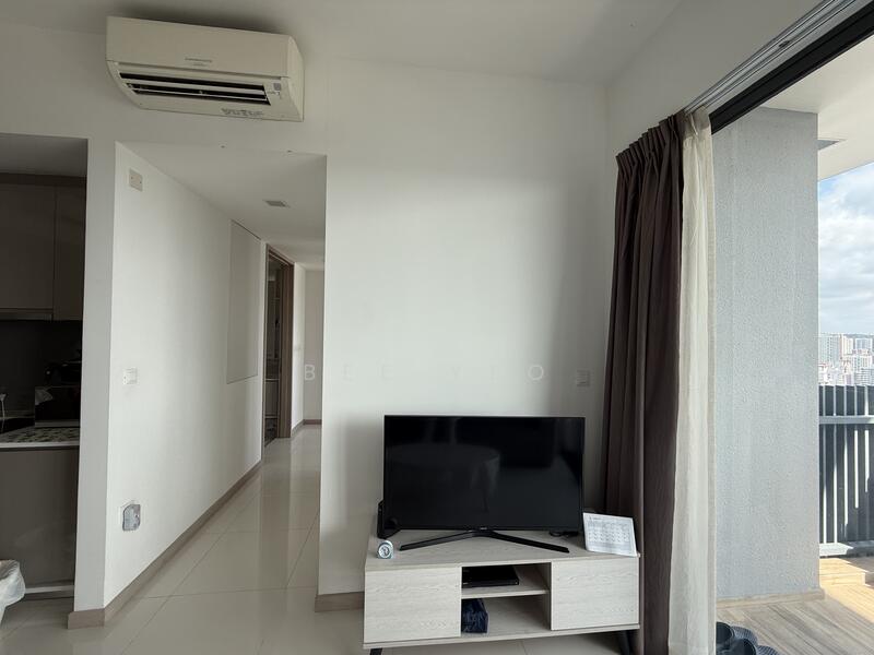 J Gateway, , 2 Bedrooms, 689 sqft, Condominium For Rent, by Bee Yeo, 500039294 - Living Room - PropertyGuru.com.sg