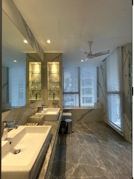 Master ensuite toilet 