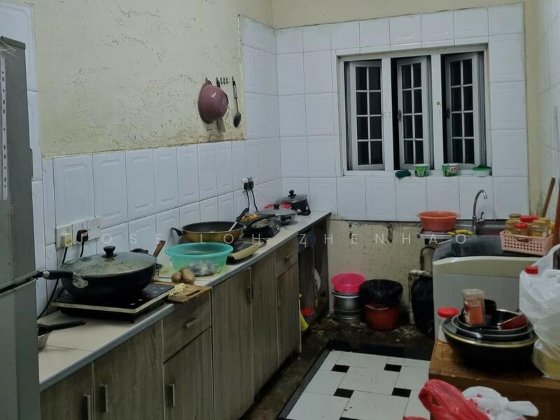 Macpherson Road Walk-up Apartment For Sale at S$ 1,299,000 | PropertyGuru Singapore - Kitchen