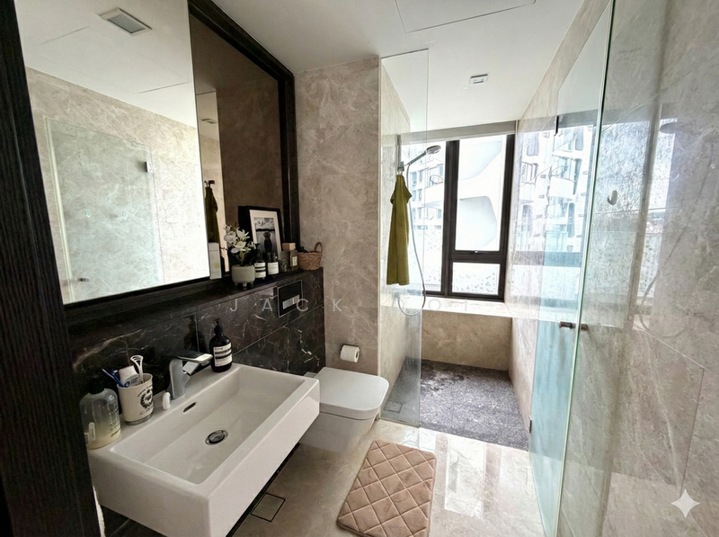Cape Royale Condominium For Sale at S$ 3,595,000 | PropertyGuru Singapore - Bathroom