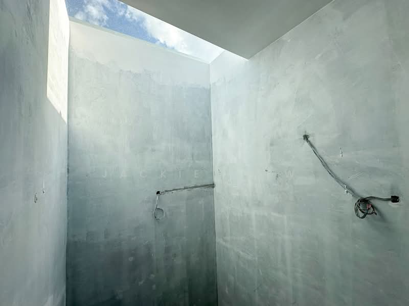 ❤️GIANT⚡️Brand New 4 Lvls Inter-Terrace in Sembawang Hills Estate w Attic & Lift!, Upper Thomson Road/ Casuarina Road/ Sembawang Hills Drive, 6 Bedrooms, 3,648 sqft, Terraced House For Sale, by Jackie Chew, 500039426 - Interior - PropertyGuru.com.sg