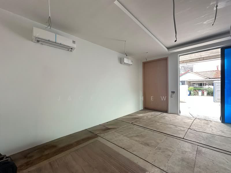 ❤️GIANT⚡️Brand New 4 Lvls Inter-Terrace in Sembawang Hills Estate w Attic & Lift!, Upper Thomson Road/ Casuarina Road/ Sembawang Hills Drive, 6 Bedrooms, 3,648 sqft, Terraced House For Sale, by Jackie Chew, 500039426 - Interior - PropertyGuru.com.sg