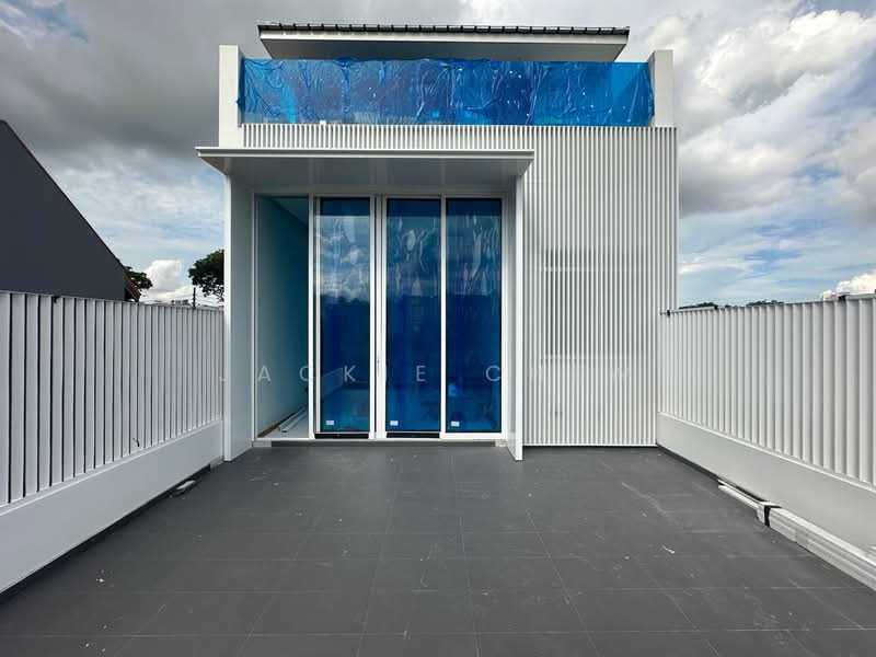 ❤️GIANT⚡️Brand New 4 Lvls Inter-Terrace in Sembawang Hills Estate w Attic & Lift!, Upper Thomson Road/ Casuarina Road/ Sembawang Hills Drive, 6 Bedrooms, 3,648 sqft, Terraced House For Sale, by Jackie Chew, 500039426 - Exterior - PropertyGuru.com.sg
