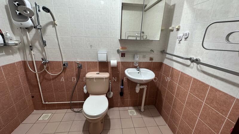 Attached Master Bath