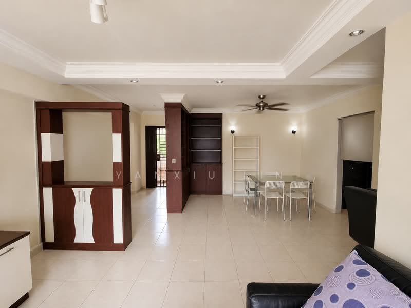 529 Woodlands Drive 14, 529 Woodlands Drive 14, 3 Bedrooms, 1,323 sqft, HDB Flat For Sale, by Yanxiu Lin, 500039598 - Living Room - PropertyGuru.com.sg