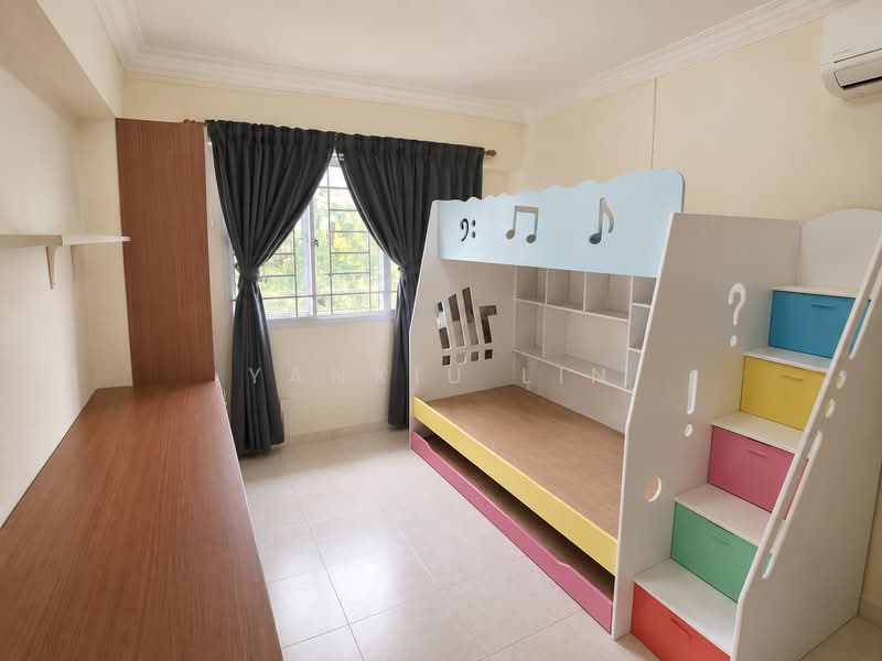 529 Woodlands Drive 14, 529 Woodlands Drive 14, 3 Bedrooms, 1,323 sqft, HDB Flat For Sale, by Yanxiu Lin, 500039598 - Bedroom - PropertyGuru.com.sg