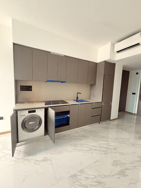 The Landmark, 173 Chin Swee Road, 2 Bedrooms, 678 sqft, Condominium For Rent, by Paulynn Tay, 500039624 - Kitchen - PropertyGuru.com.sg