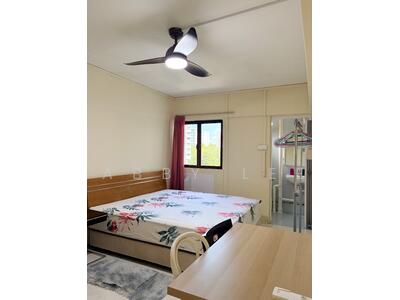 For Rent - 230 Ang Mo Kio Avenue 3