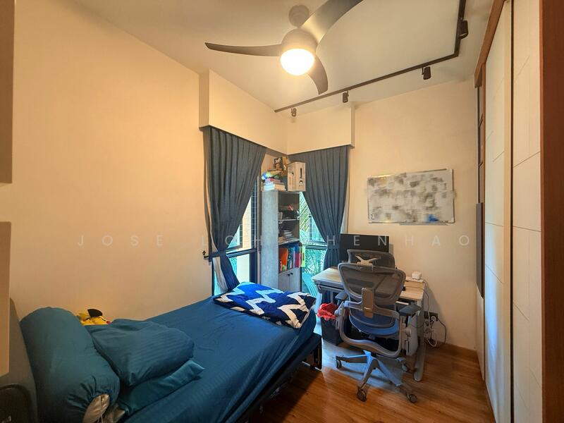 Tanglin View Condominium For Sale at S$ 2,510,000 | PropertyGuru Singapore - Bedroom