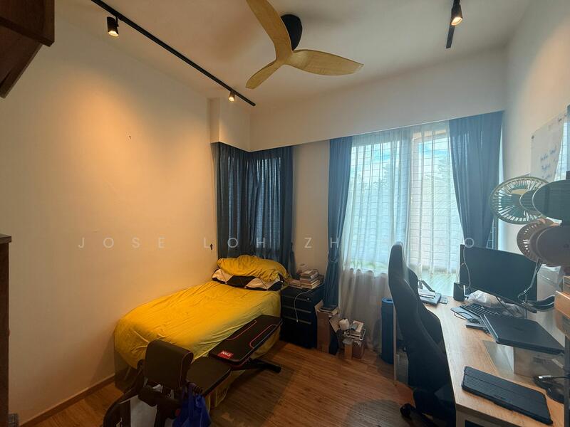 Tanglin View Condominium For Sale at S$ 2,510,000 | PropertyGuru Singapore - Bedroom