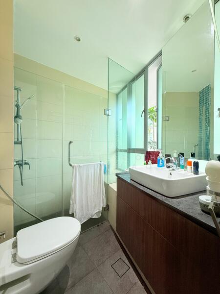 Novelis @ Novena Condominium For Sale at S$ 990,000 | PropertyGuru Singapore - Bathroom
