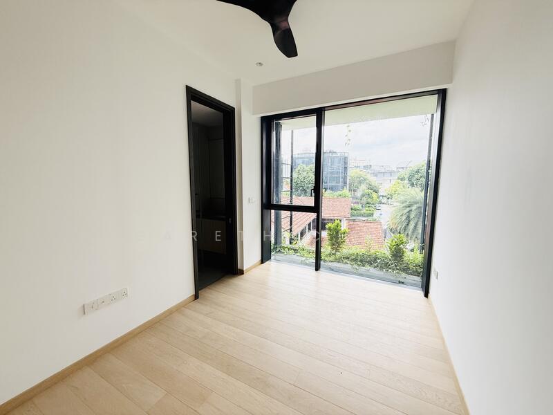 Junior Master Bedroom 