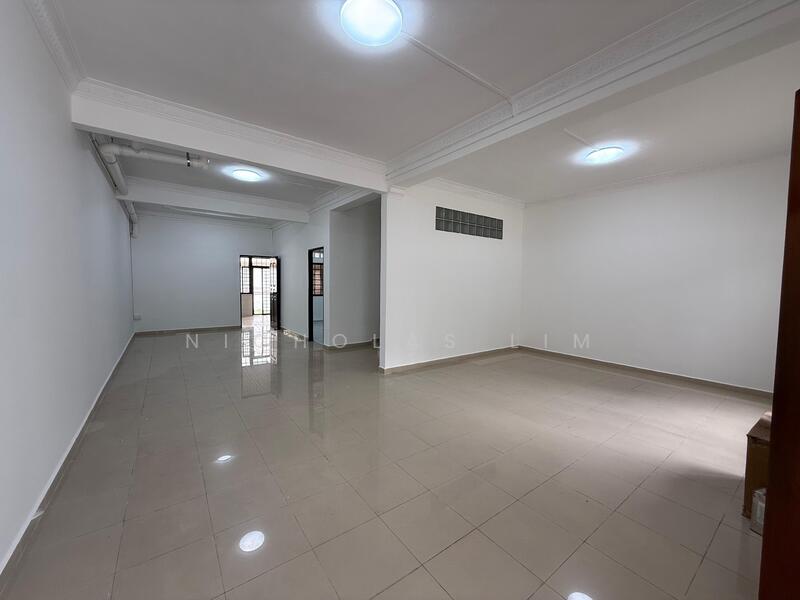For Rent - Inter-Terrace Right Next To Katong V and i12 Katong 5 mins walk to Marin Parade MRT